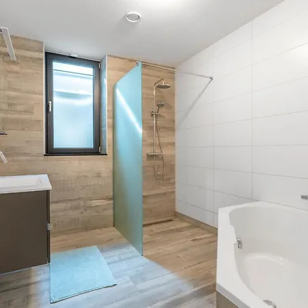 Villa Gerritslanderdijkje 39a *