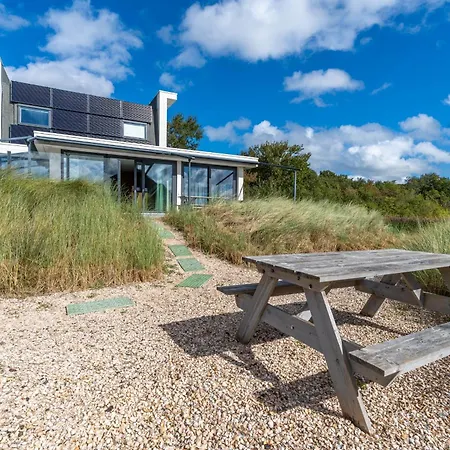 Gerritslanderdijkje 39a Villa