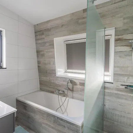 Gerritslanderdijkje 39a Villa *